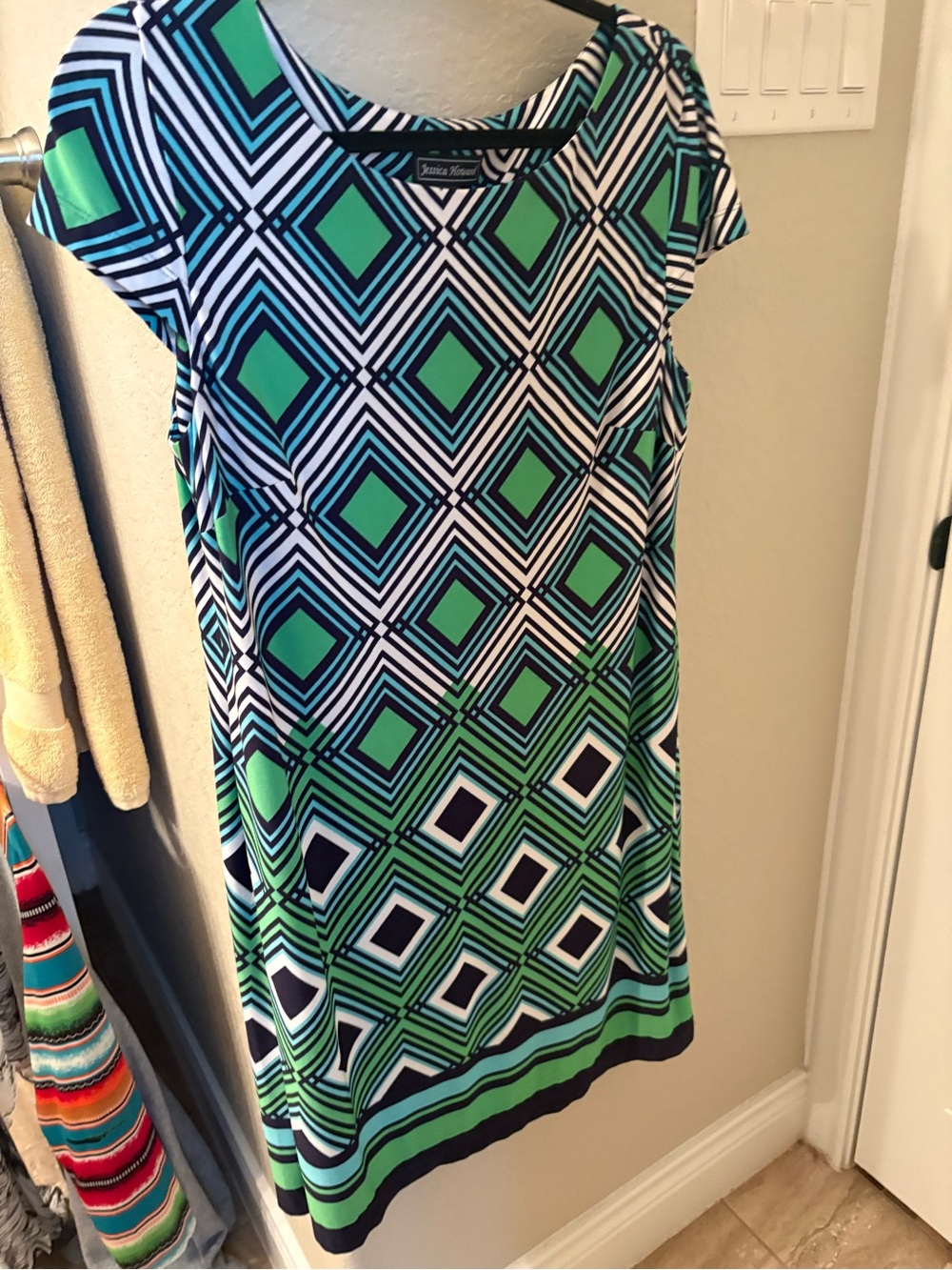 Jessica Howard Green, Navy & White Geometric Shift